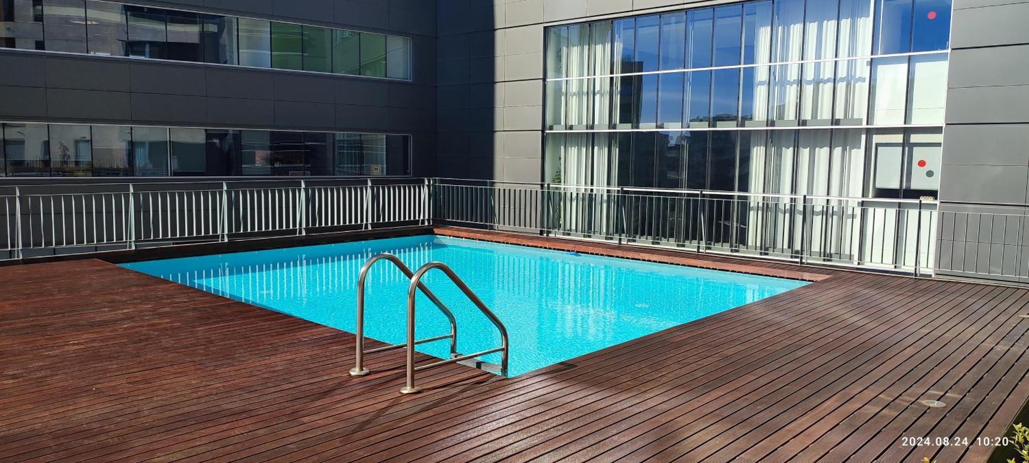 Duplex With Free Pool And Garage Appartement Lissabon